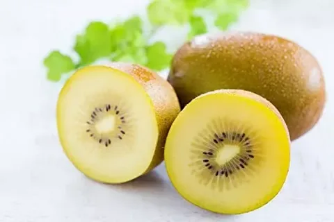 تصویر 2 از کیوی هایوارد طلایی شیرین و آبدار با طعم استوایی دلپذیر